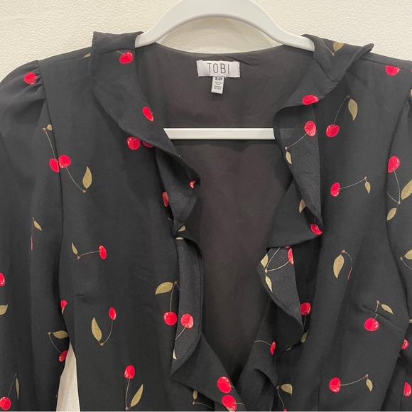 Tobi Dresses Cherry Print Wrap Dress Size Small. - Picture 4 of 8